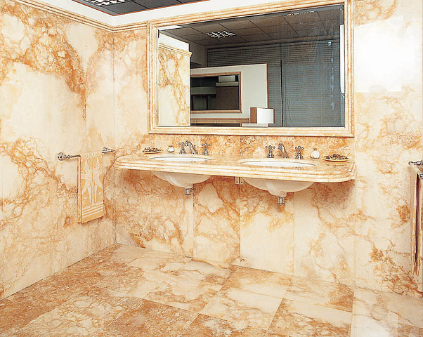 Bespoke Carrara Marble Installations