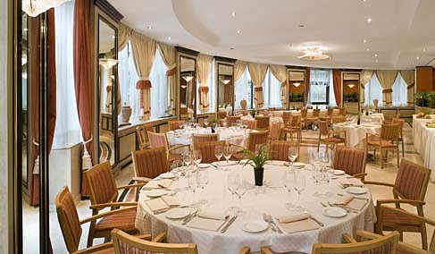 Bespoke Carrara Marble Installations