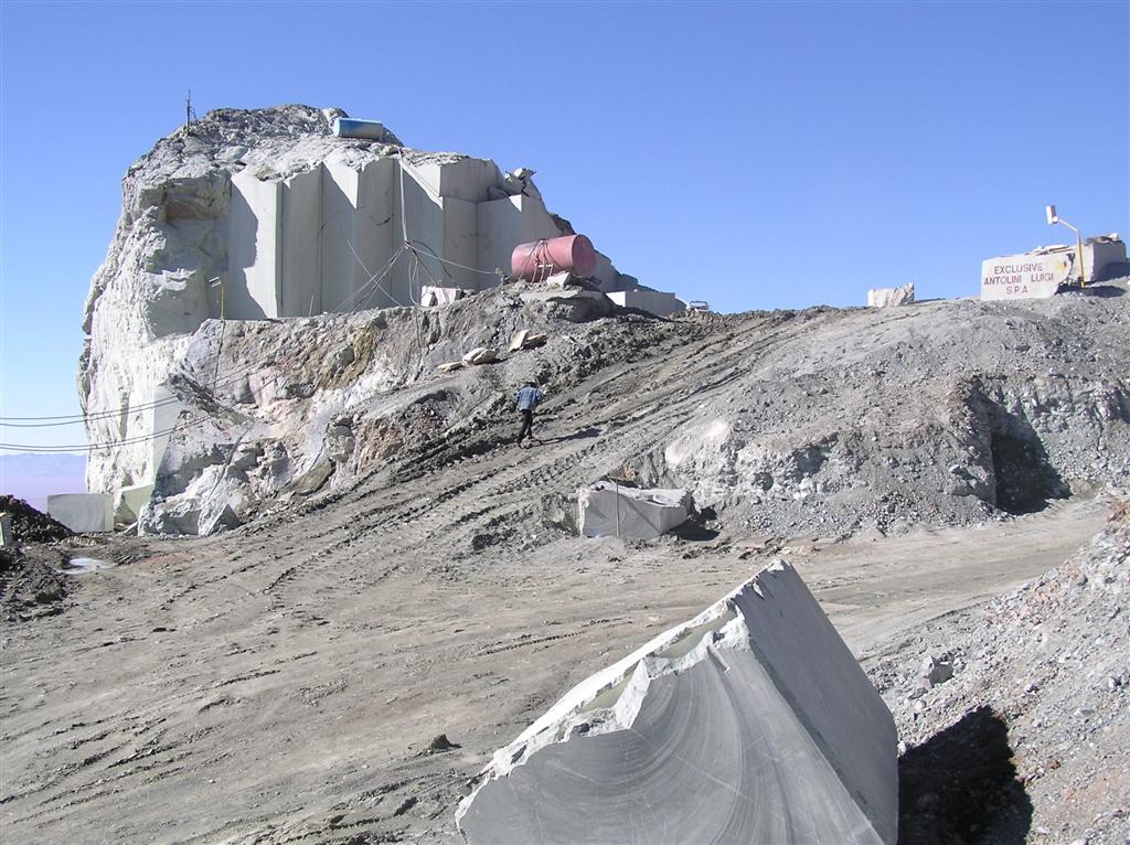 Bespoke Carrara Marble Installations