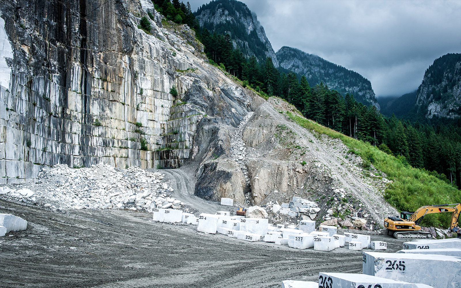 Bespoke Carrara Marble Installations