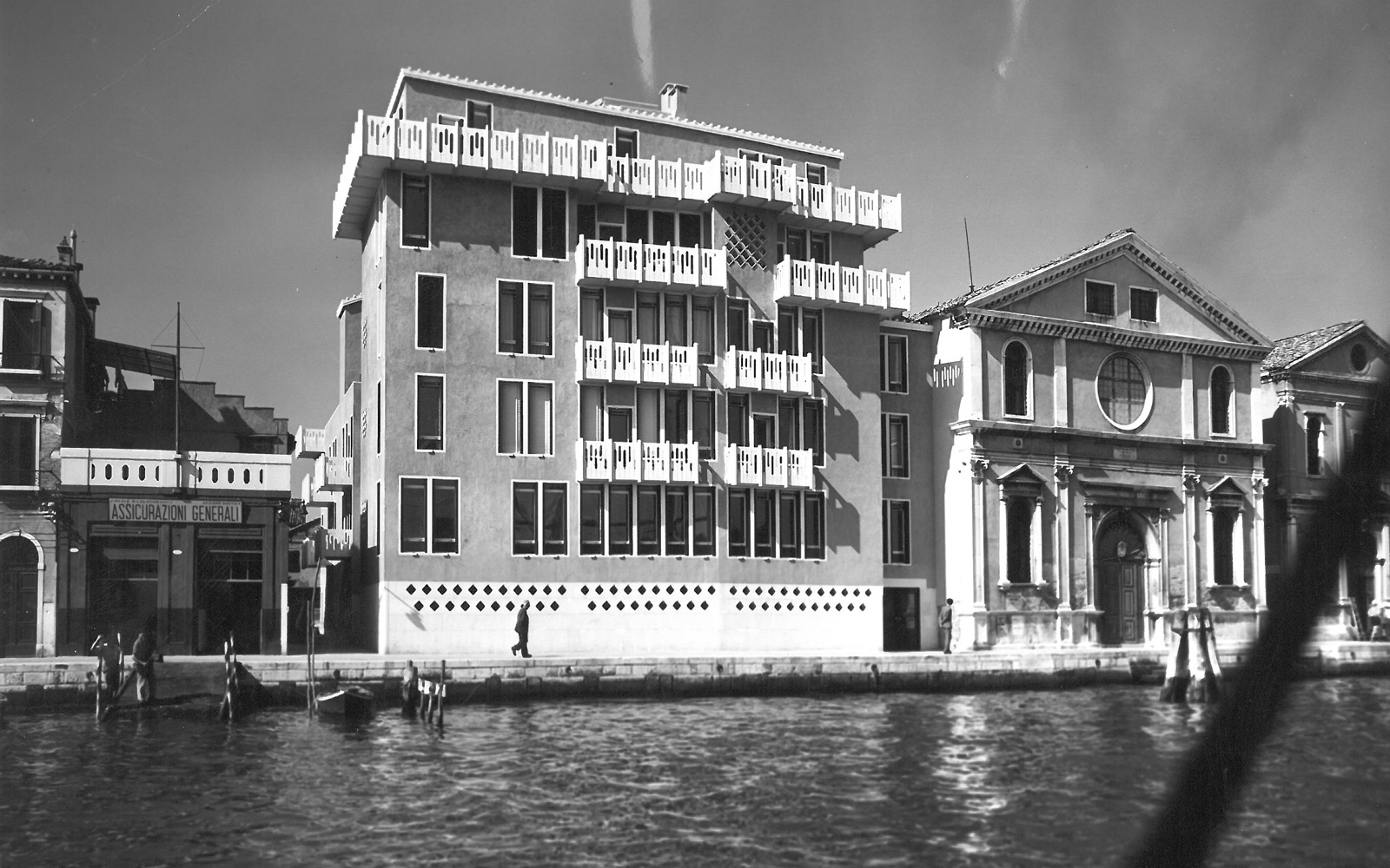 Bespoke Carrara Marble Installations