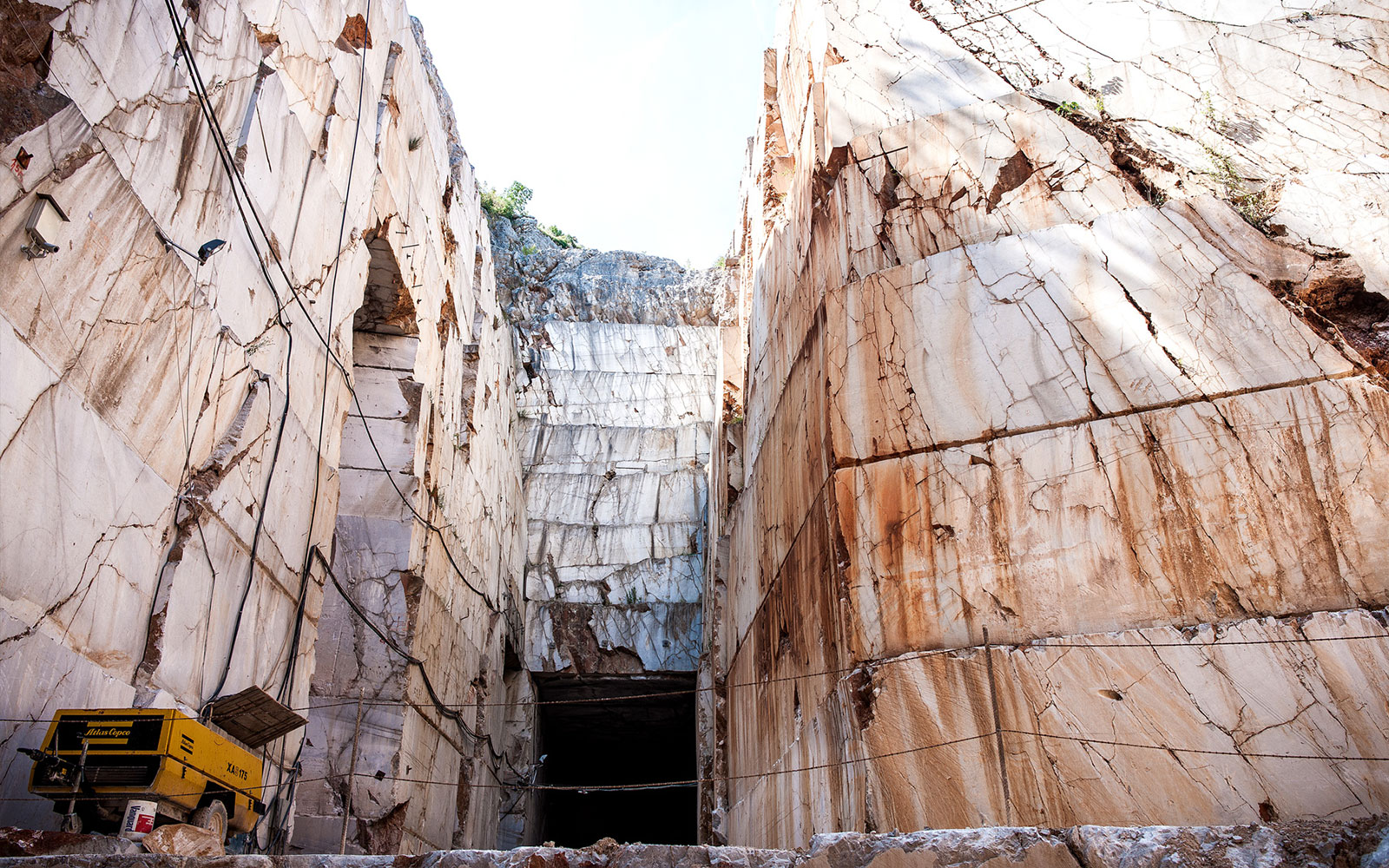Bespoke Carrara Marble Installations