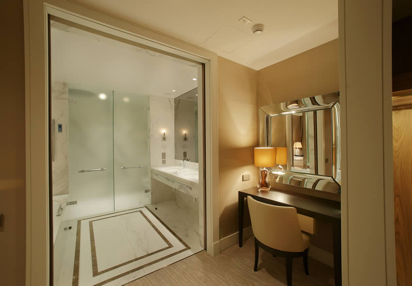 Bespoke Carrara Marble Installations