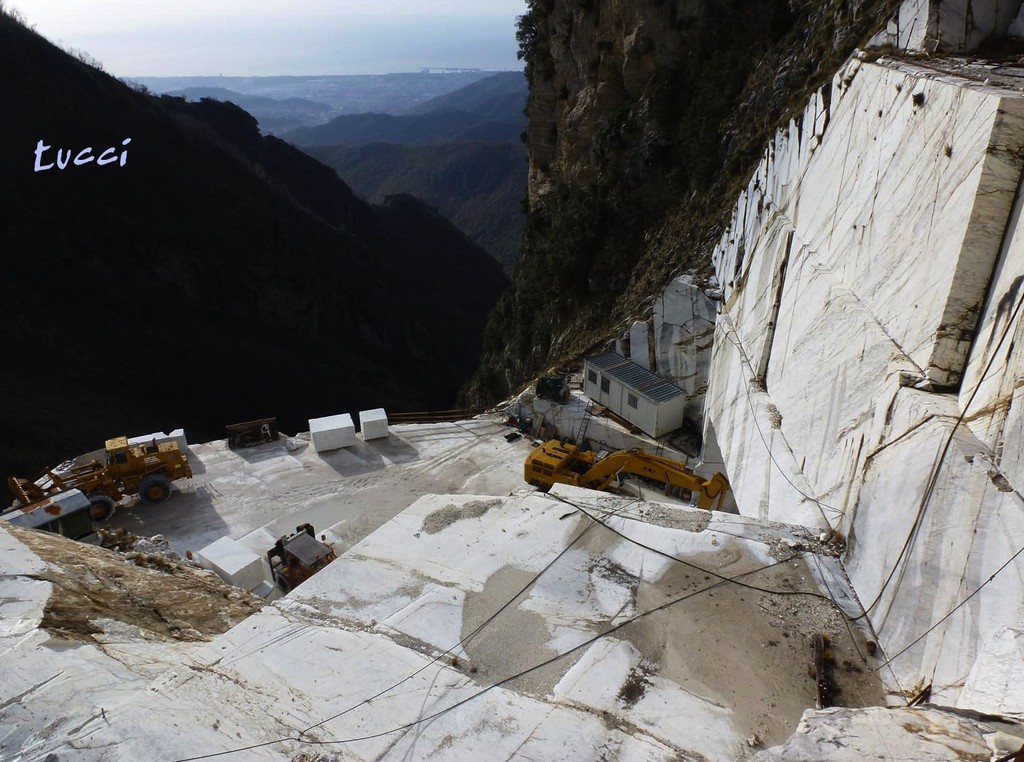 Bespoke Carrara Marble Installations