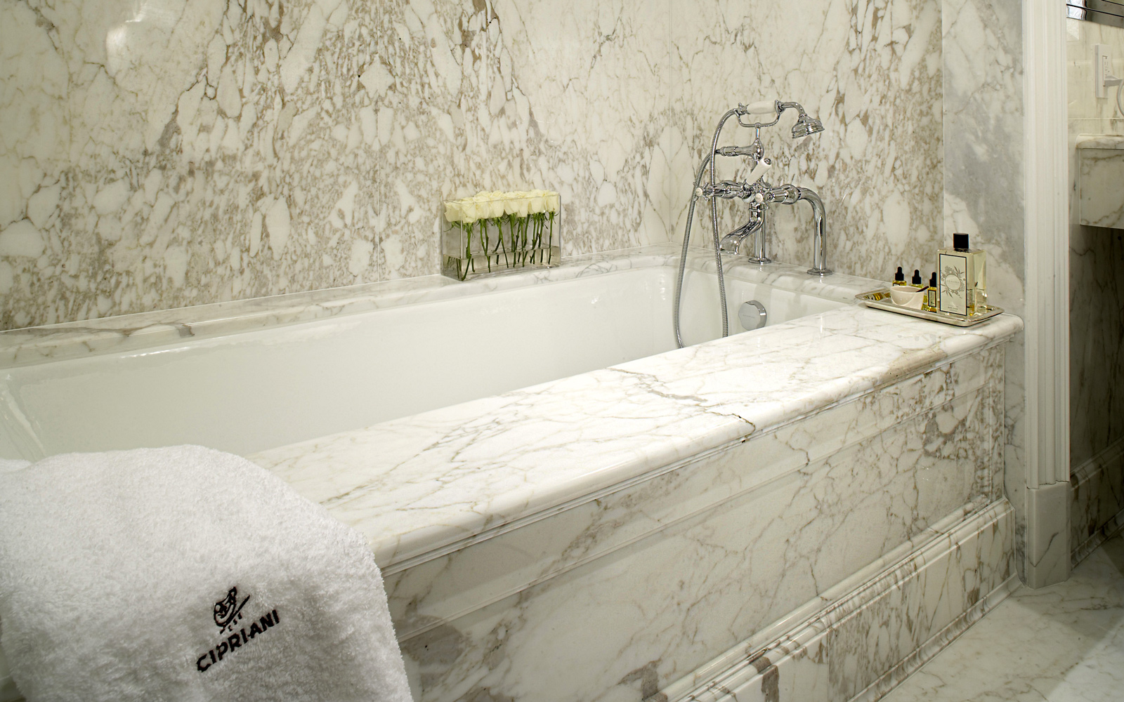 Bespoke Carrara Marble Installations