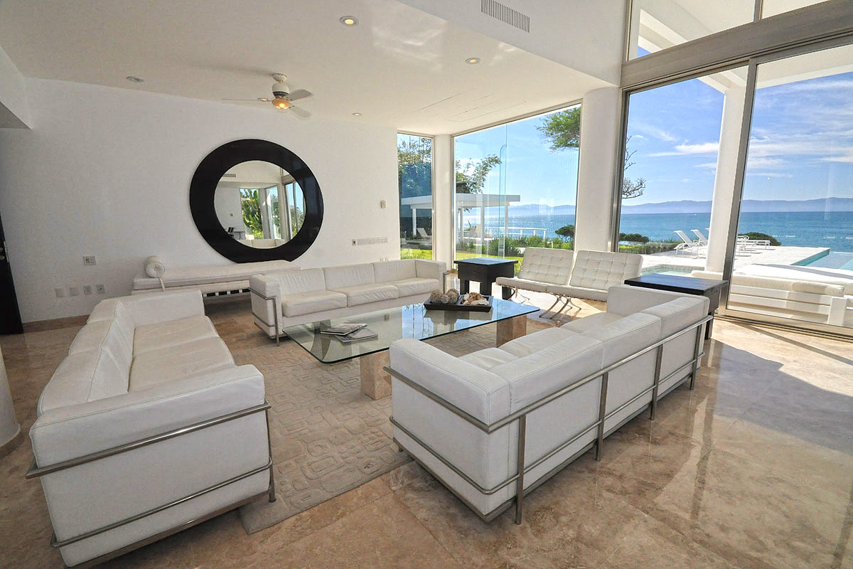 Bespoke Carrara Marble Installations