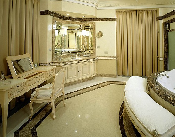 Bespoke Carrara Marble Installations