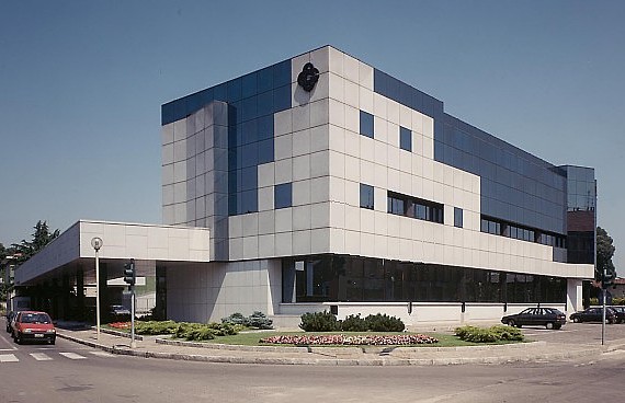 Bespoke Carrara Marble Installations