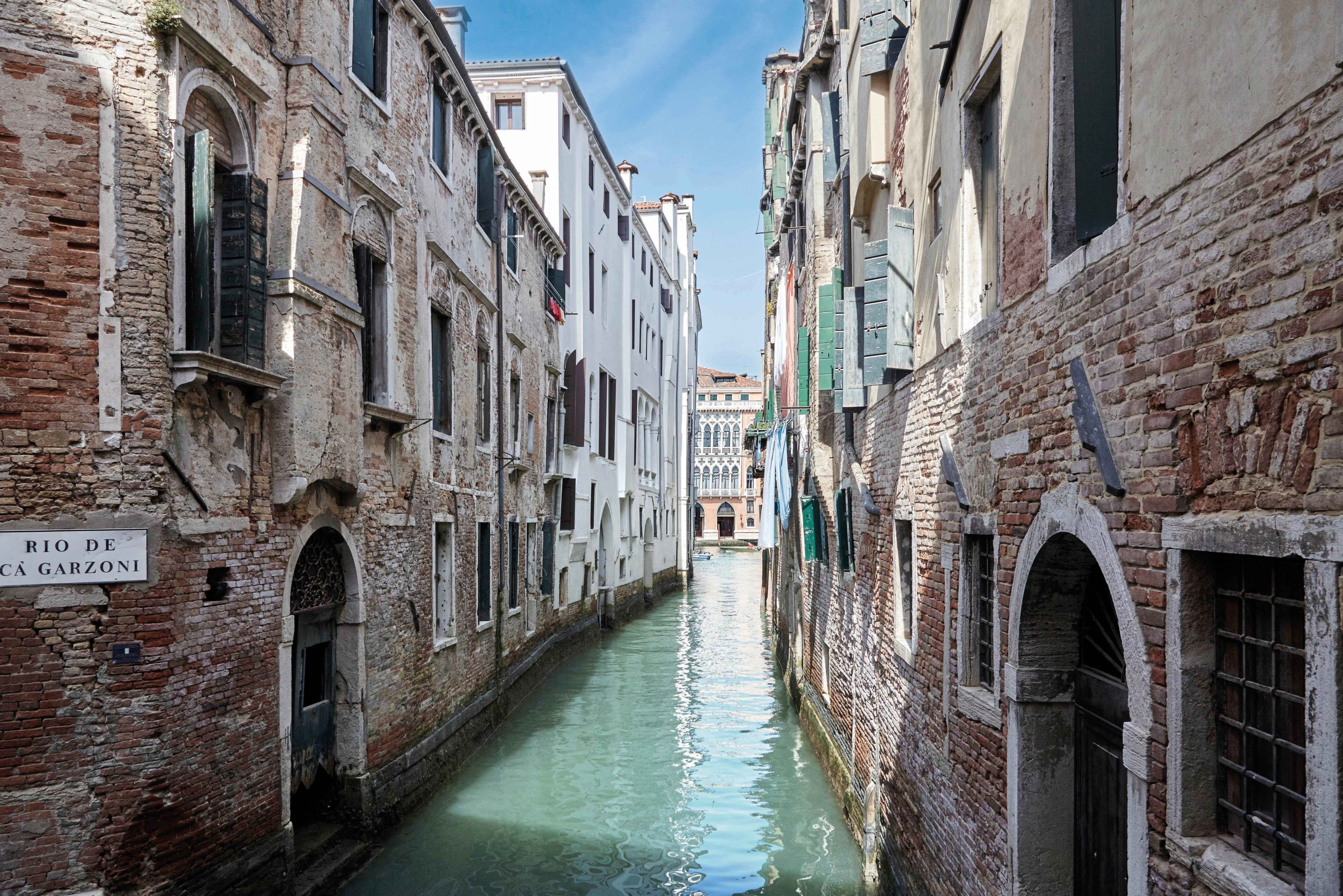 Bespoke Carrara Marble Installations