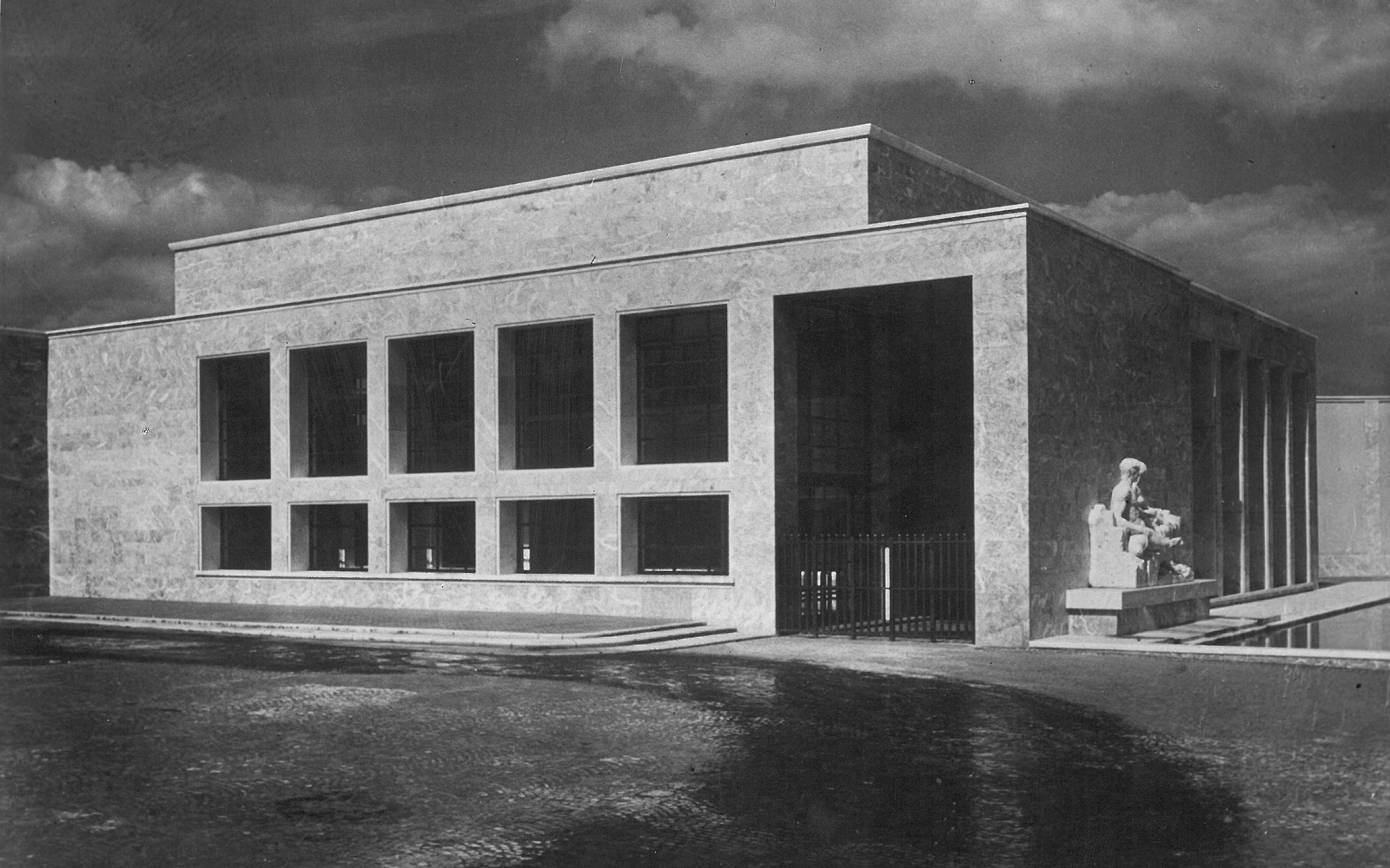 Bespoke Carrara Marble Installations