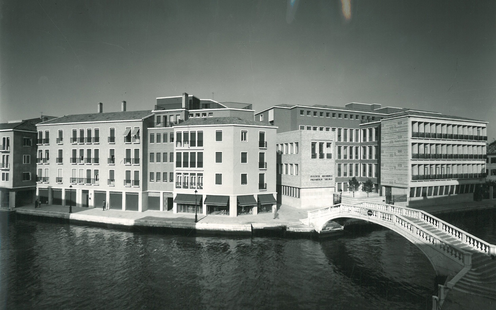 Bespoke Carrara Marble Installations