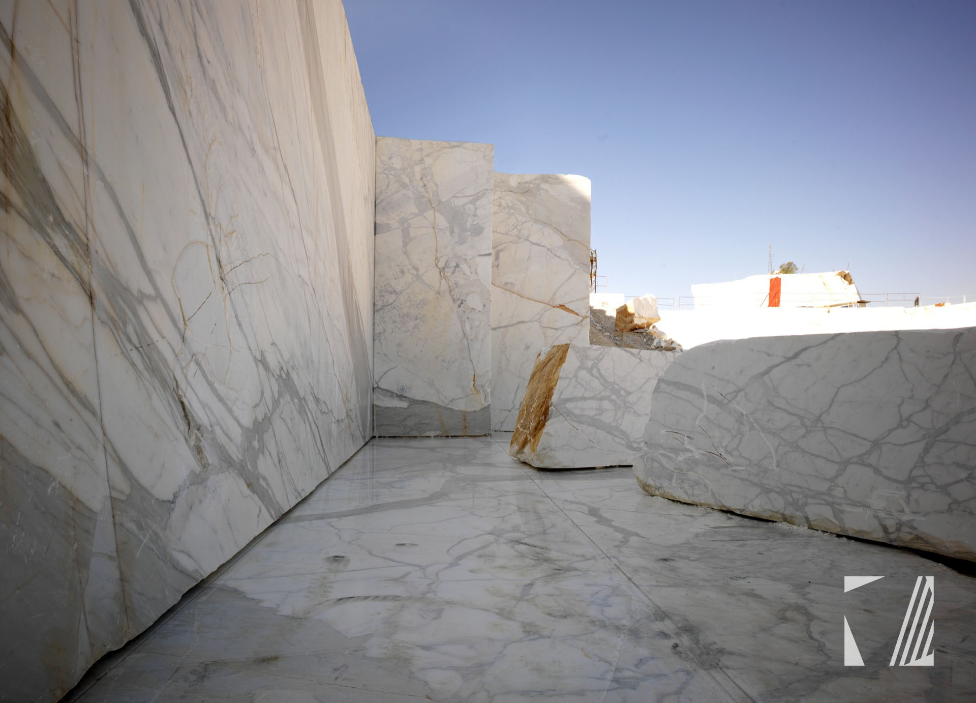 Bespoke Carrara Marble Installations
