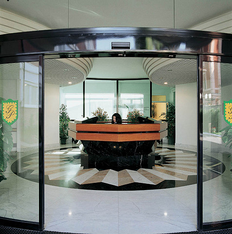 Bespoke Carrara Marble Installations