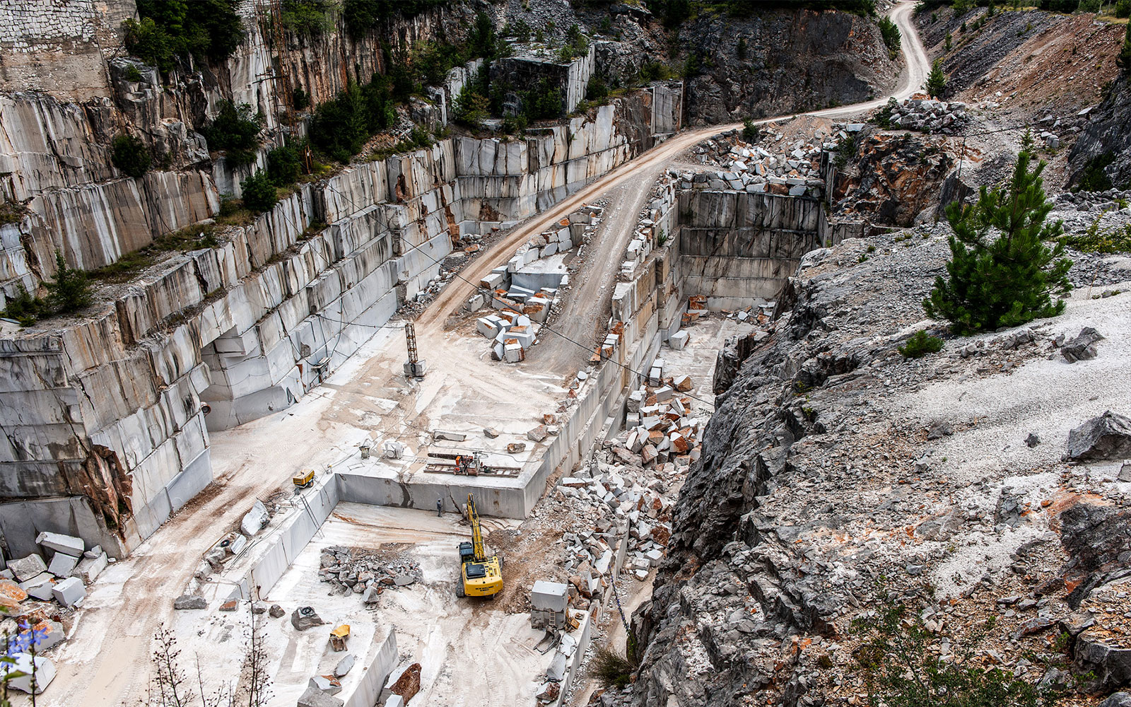 Bespoke Carrara Marble Installations