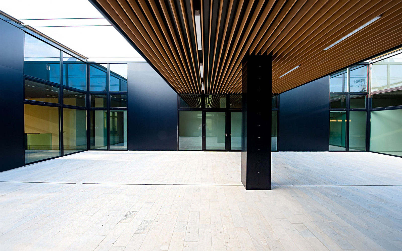 Bespoke Carrara Marble Installations