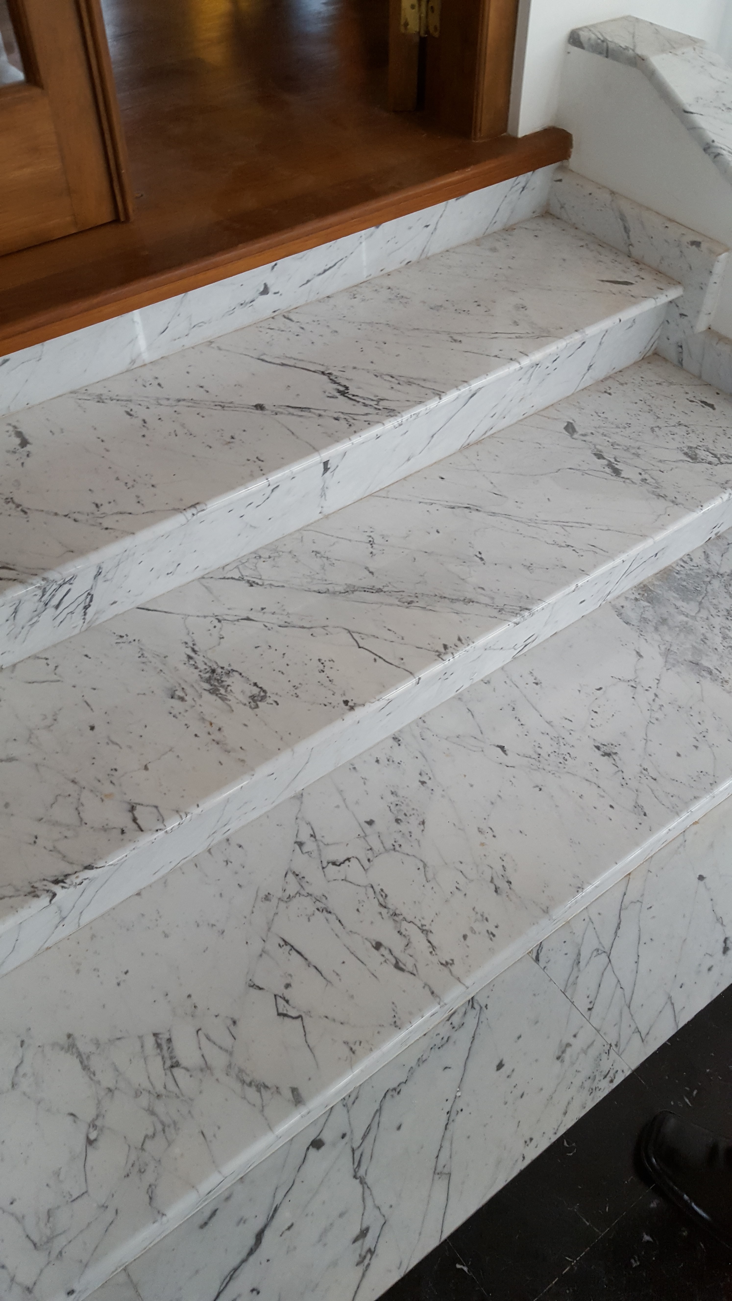 Bespoke Carrara Marble Installations