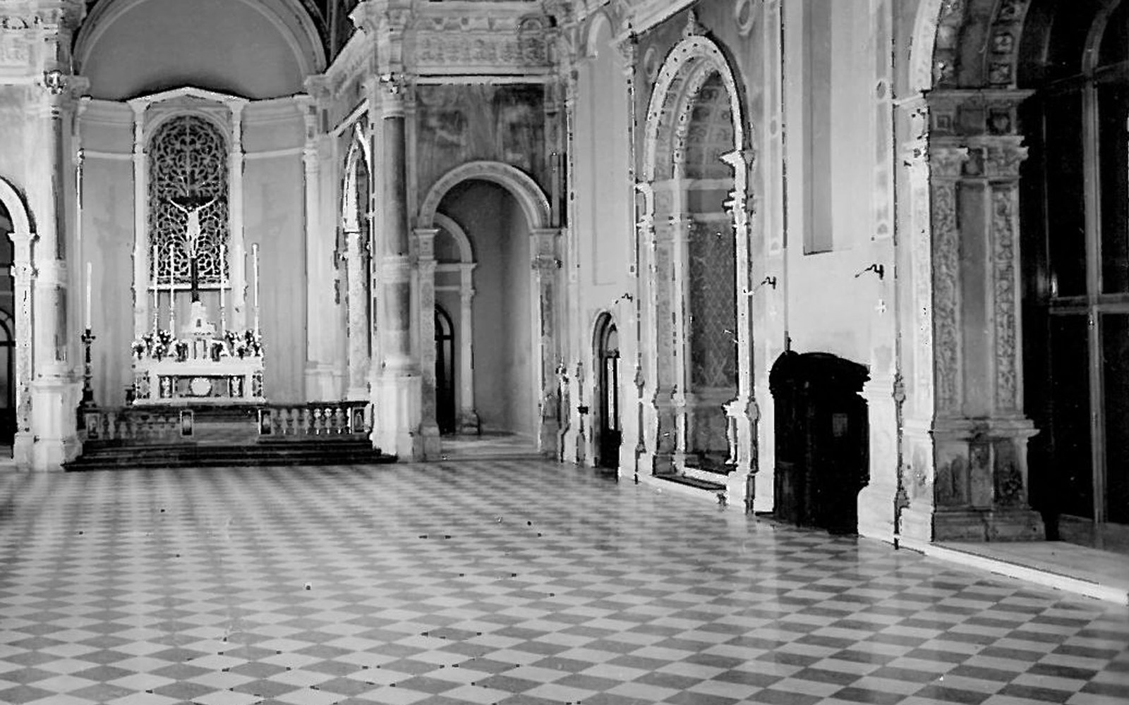 Bespoke Carrara Marble Installations