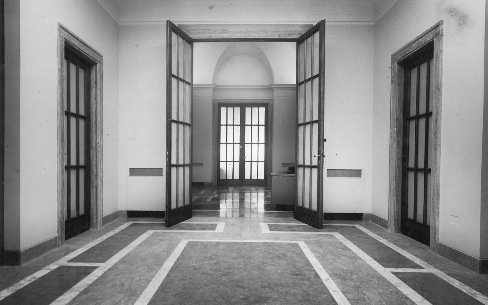 Bespoke Carrara Marble Installations