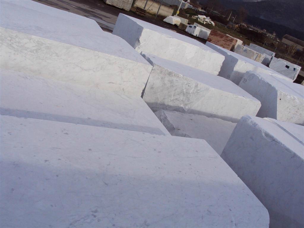 Bespoke Carrara Marble Installations