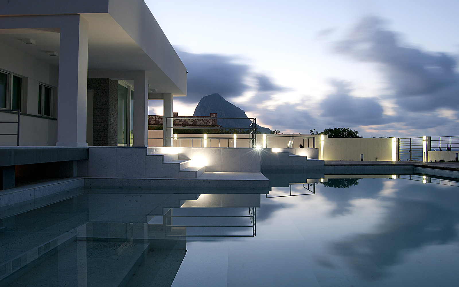 Bespoke Carrara Marble Installations