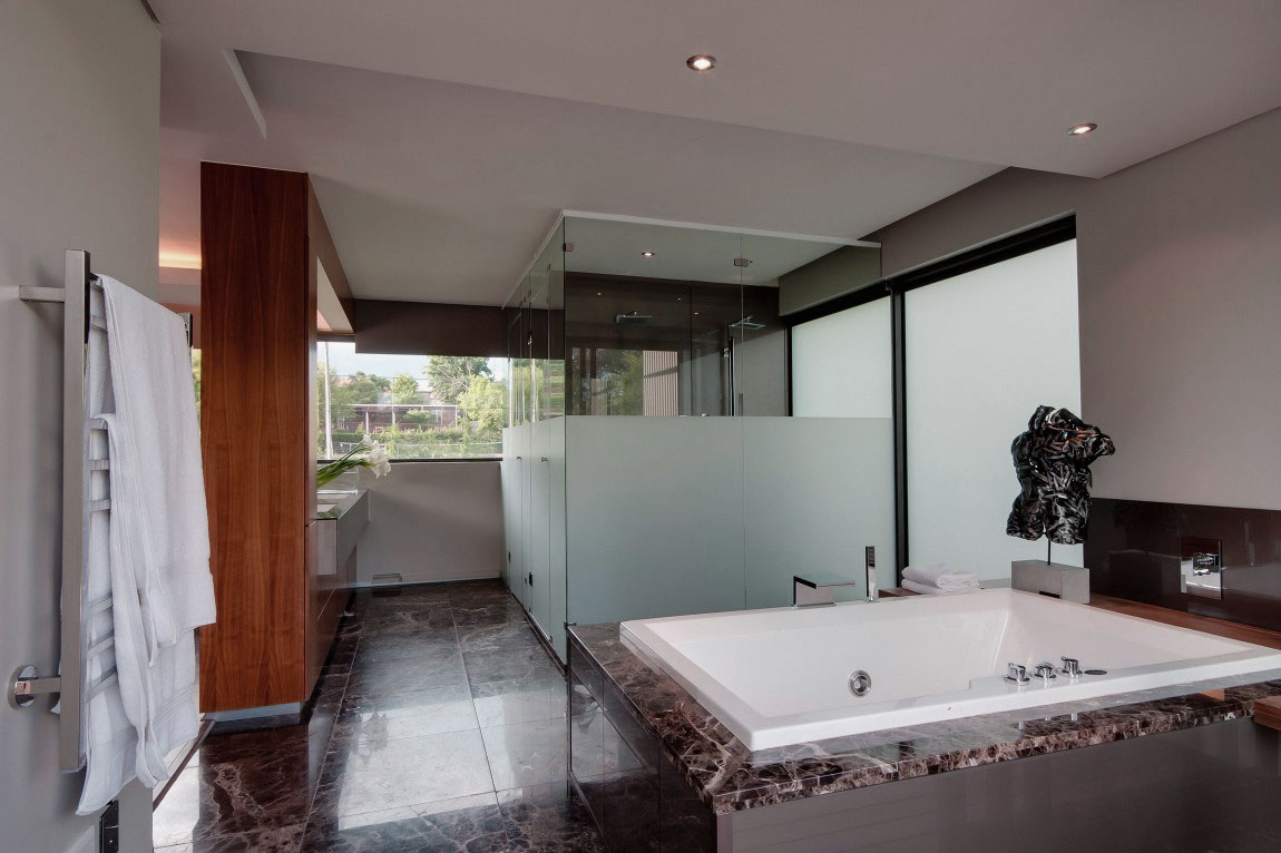 Bespoke Carrara Marble Installations