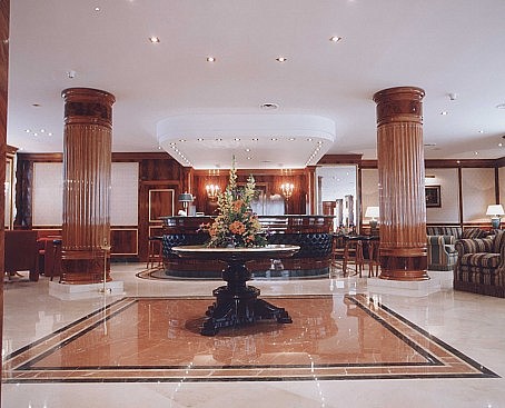 Bespoke Carrara Marble Installations