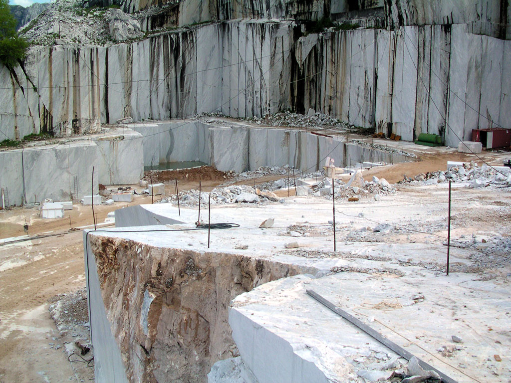 Bespoke Carrara Marble Installations