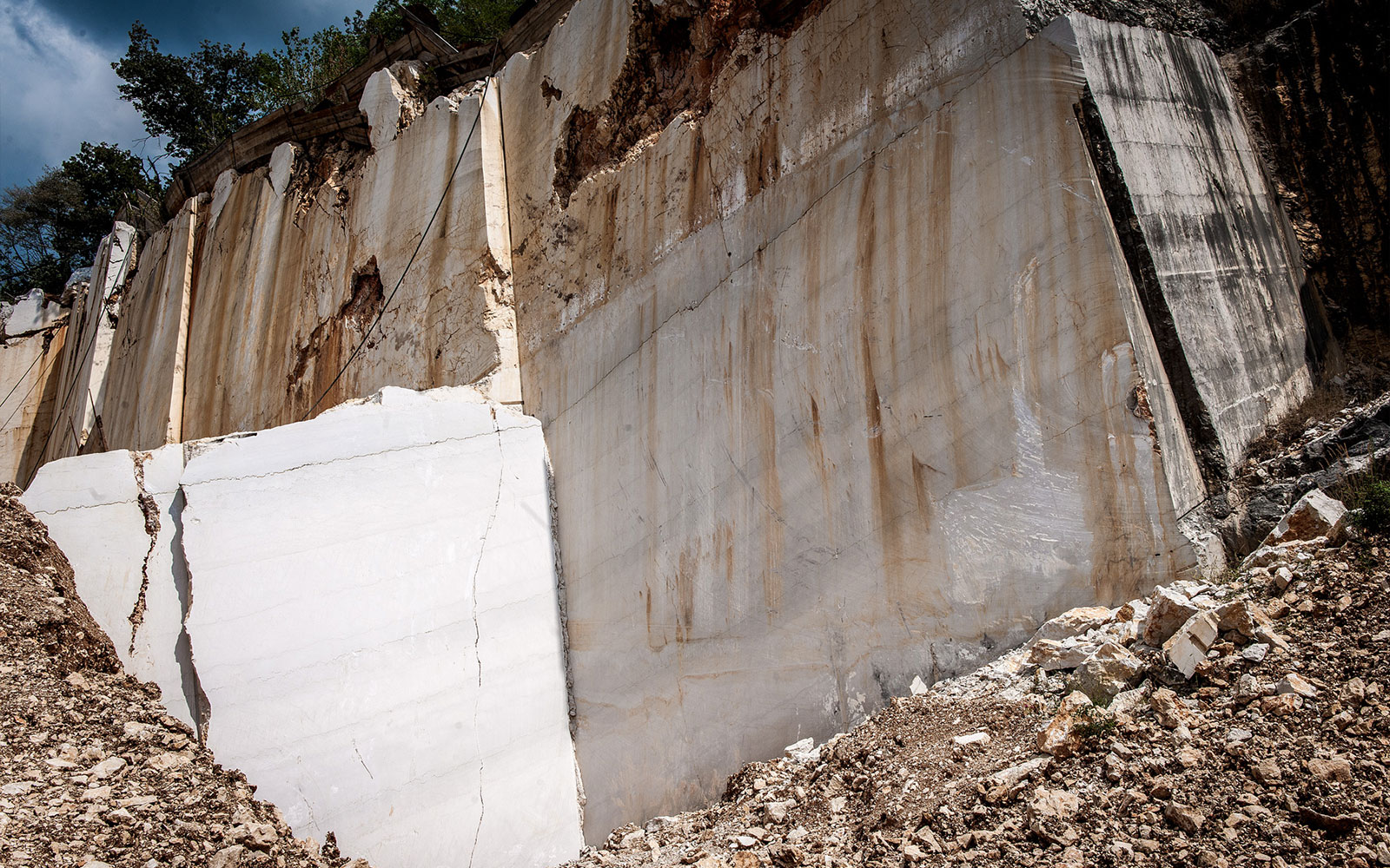Bespoke Carrara Marble Installations