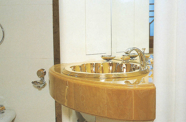 Bespoke Carrara Marble Installations