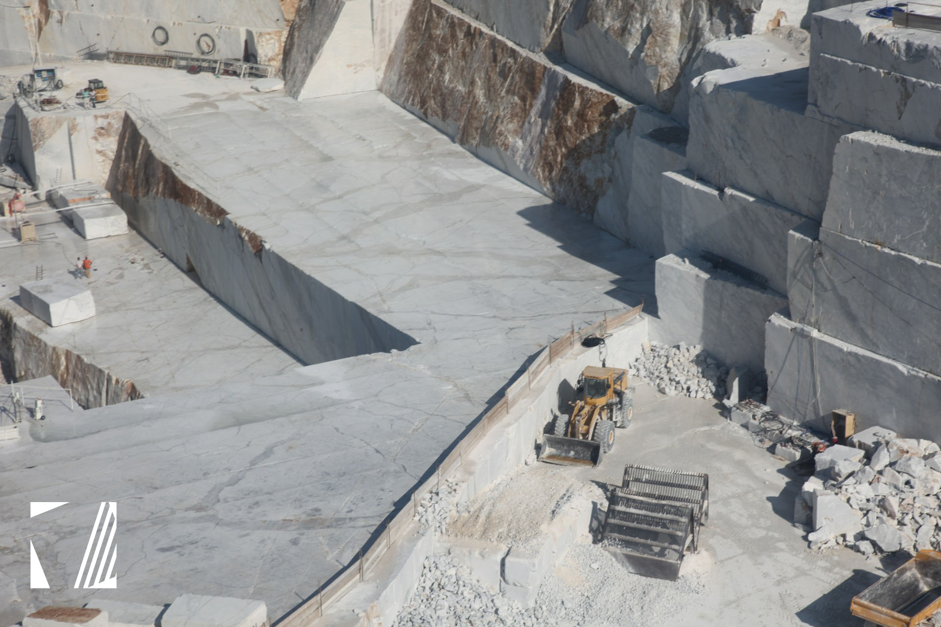 Bespoke Carrara Marble Installations