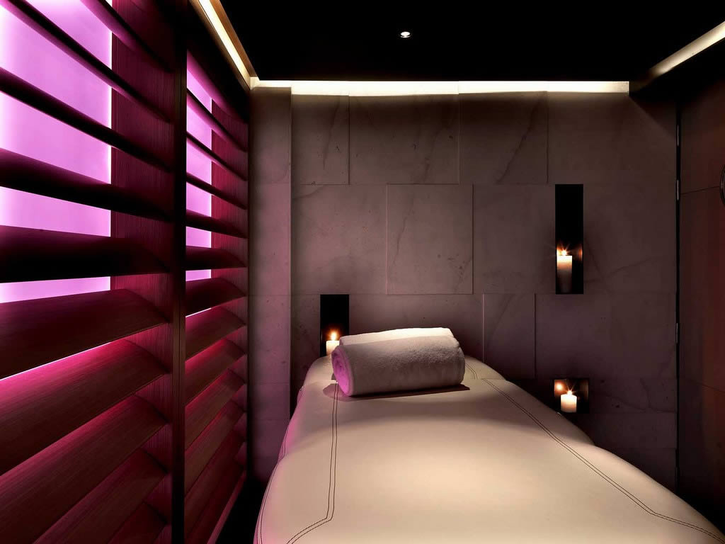 Bespoke Carrara Marble Installations