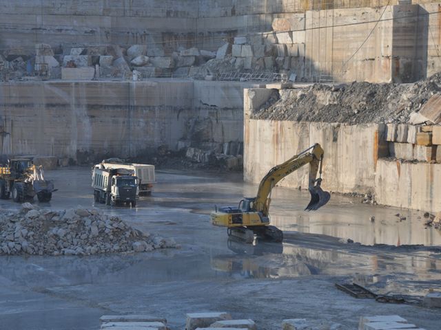 Bespoke Carrara Marble Installations